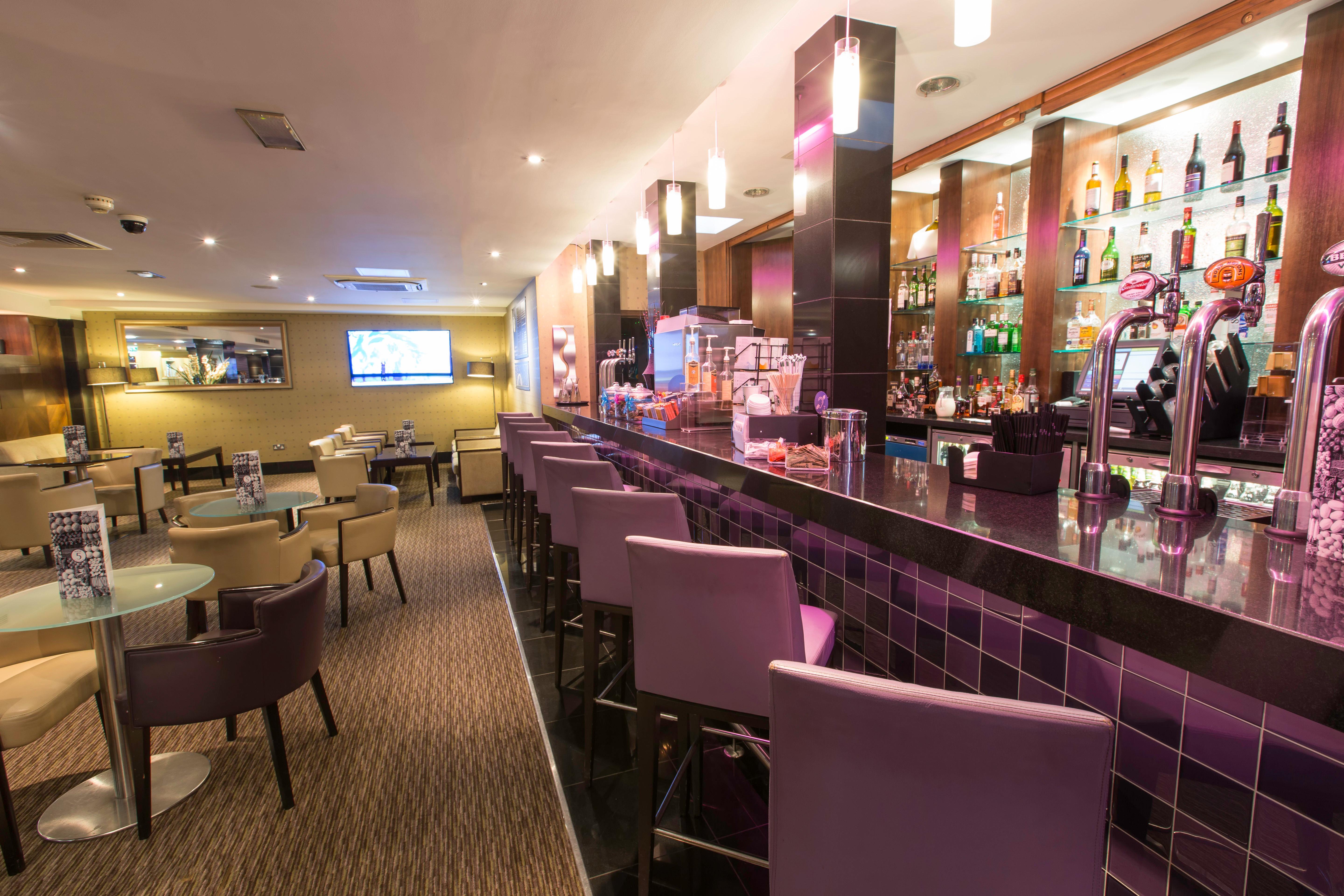 Crowne Plaza London Ealing By Ihg Hotel Kültér fotó