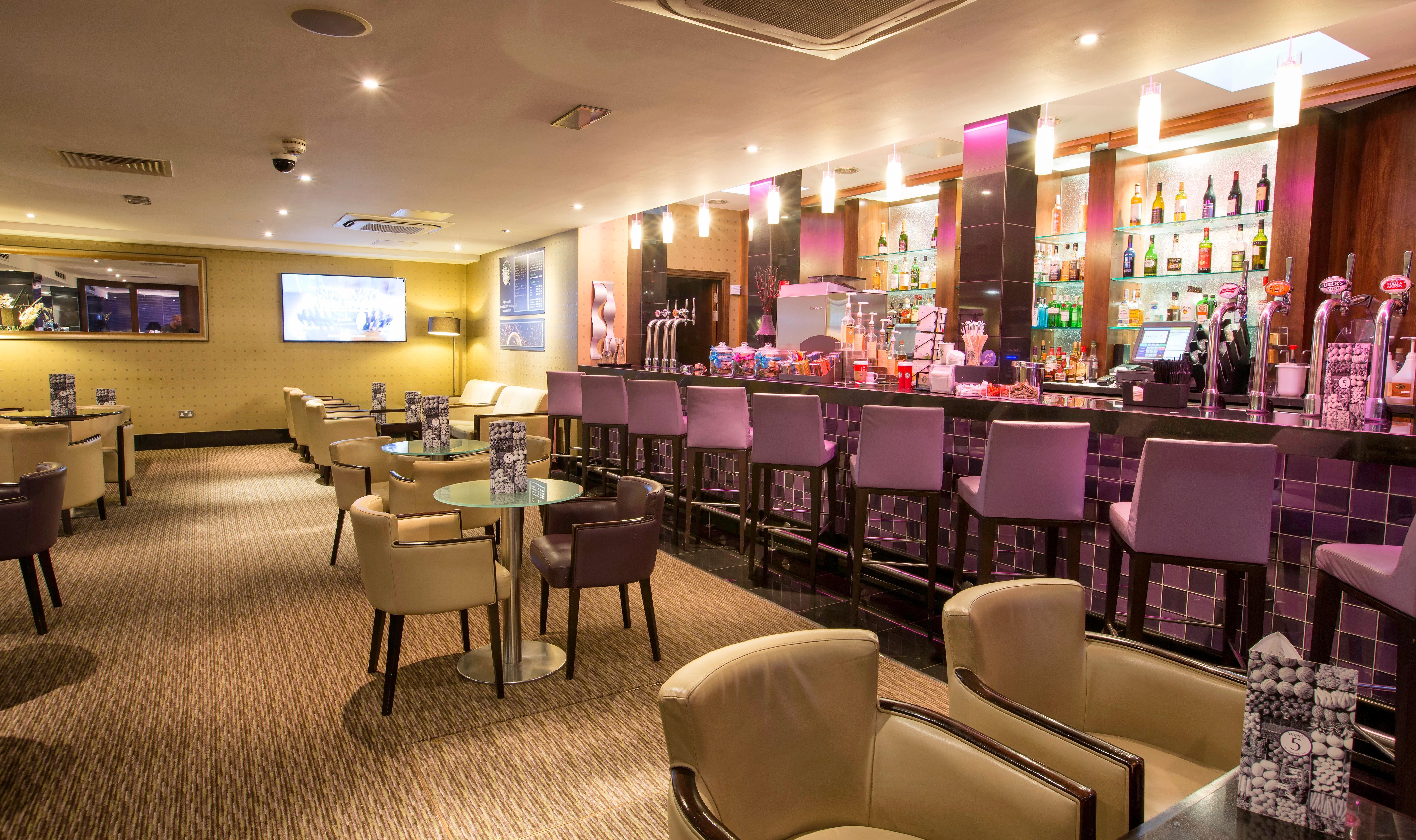 Crowne Plaza London Ealing By Ihg Hotel Kültér fotó