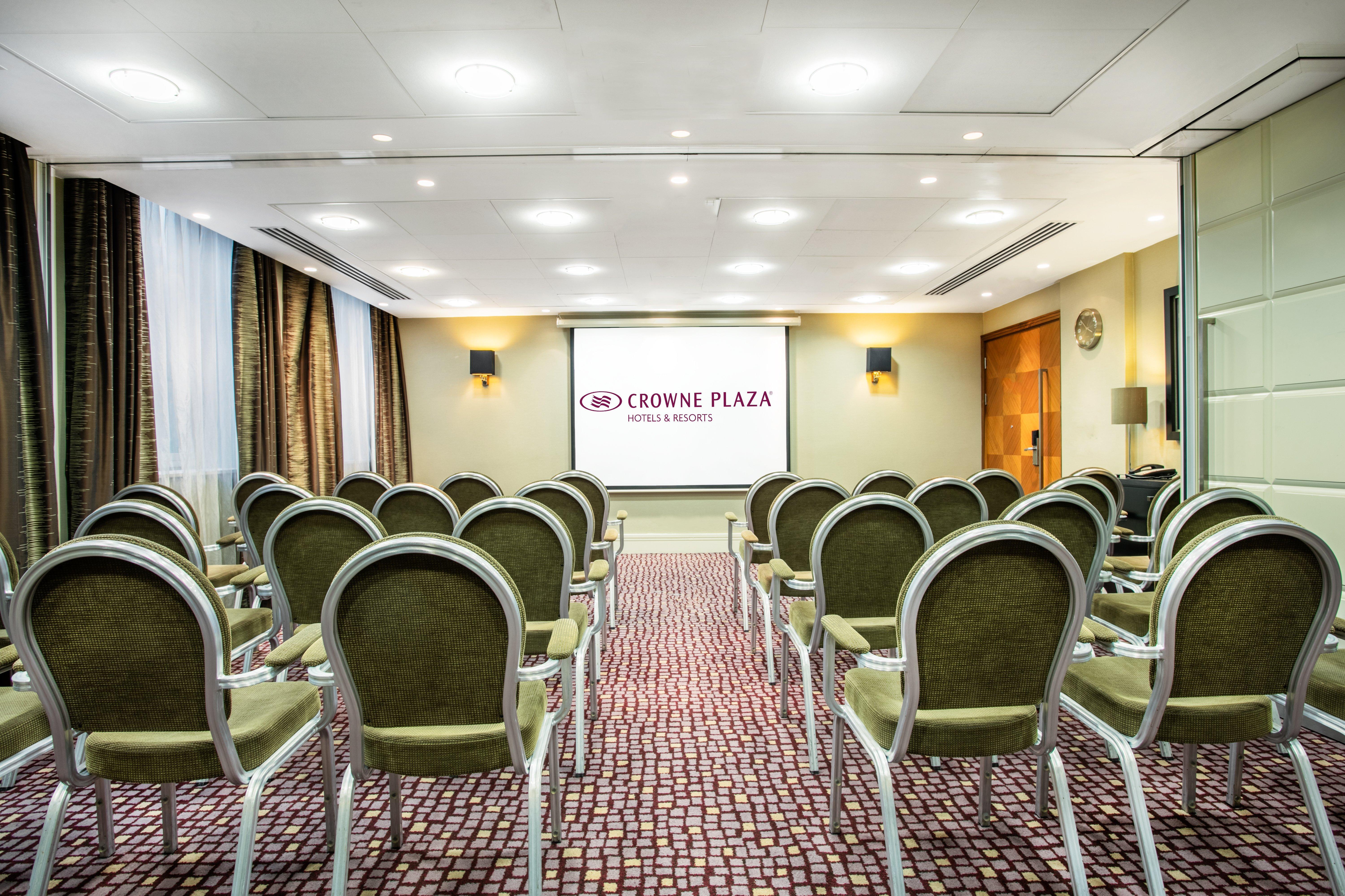 Crowne Plaza London Ealing By Ihg Hotel Kültér fotó