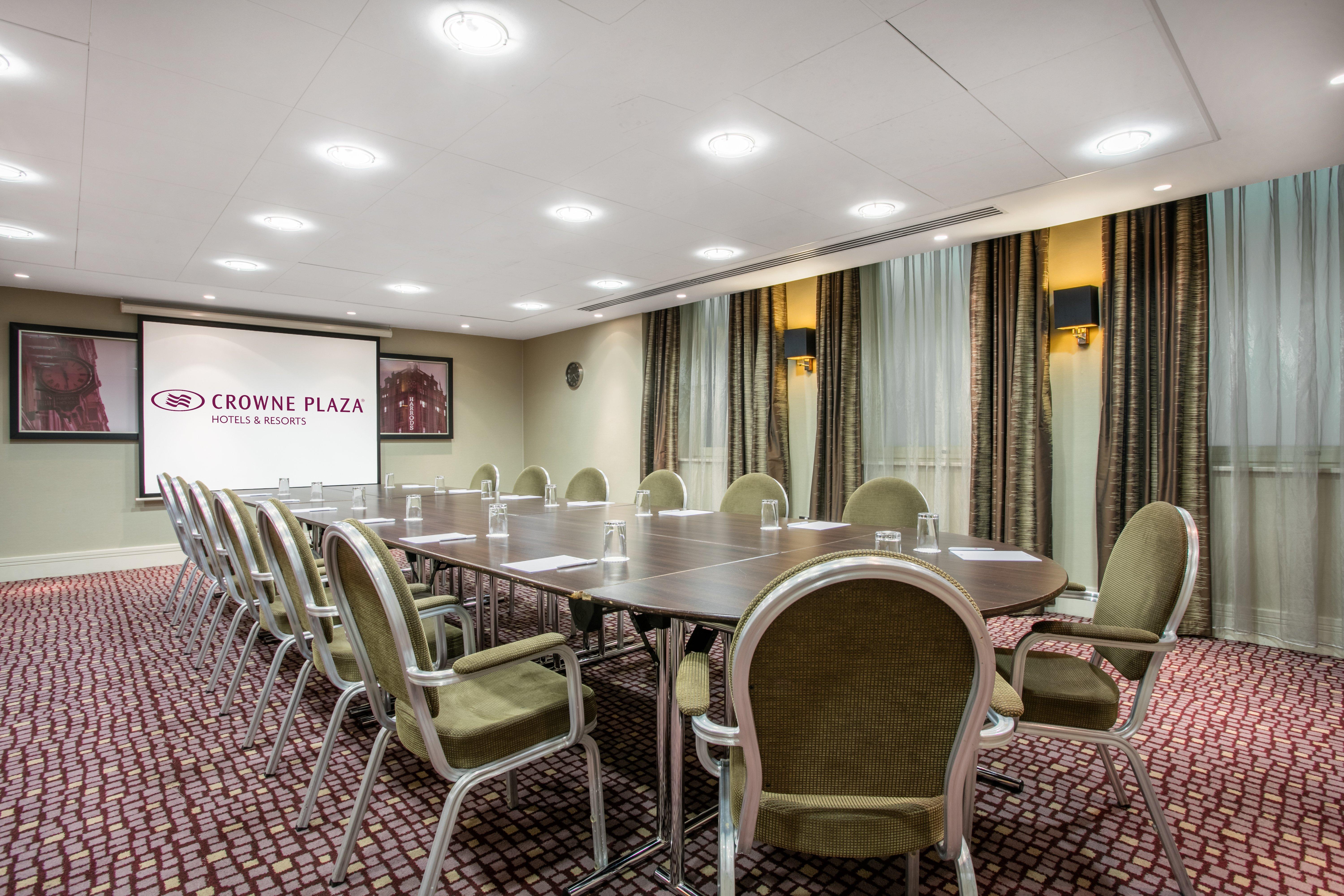 Crowne Plaza London Ealing By Ihg Hotel Kültér fotó
