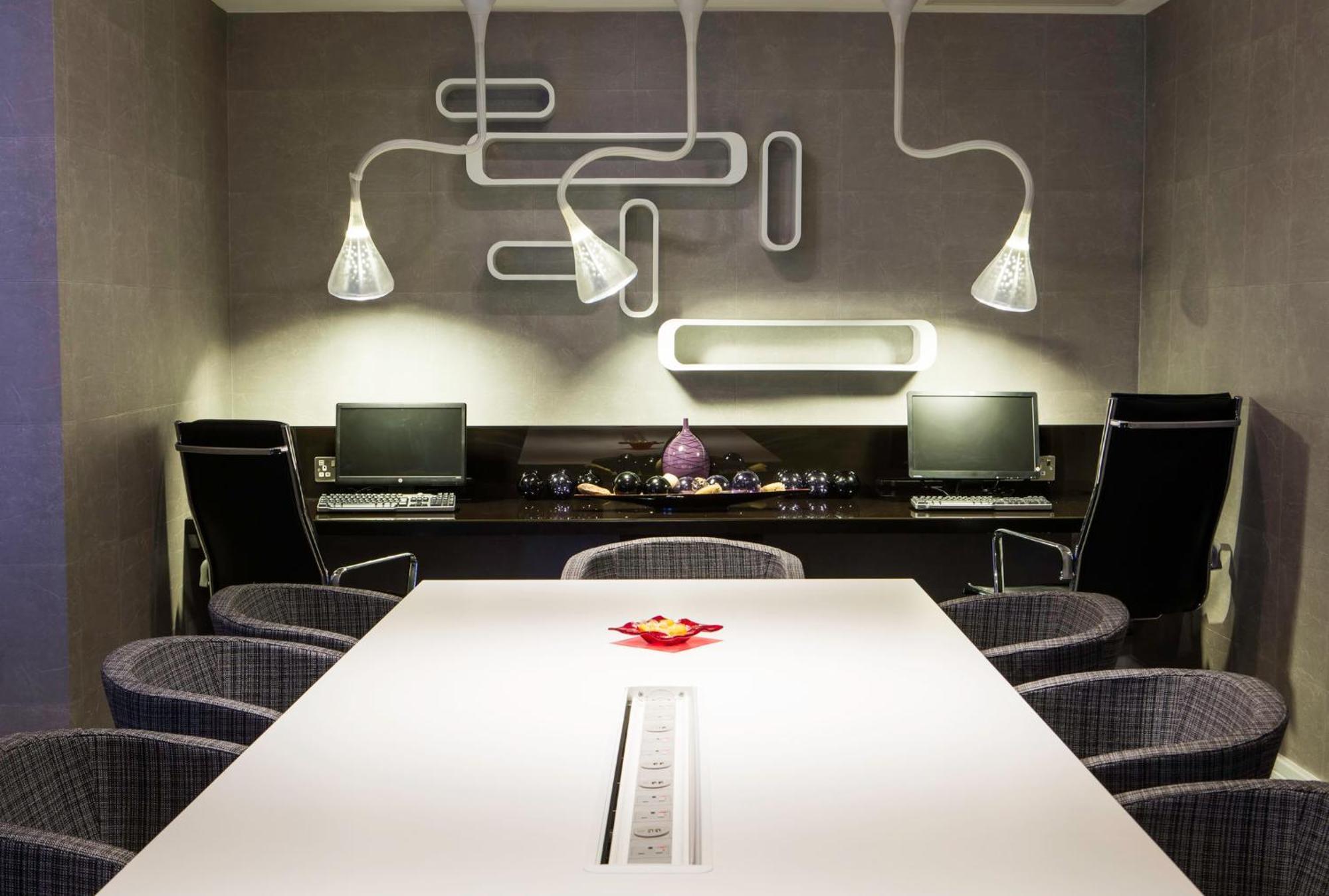 Crowne Plaza London Ealing By Ihg Hotel Kültér fotó