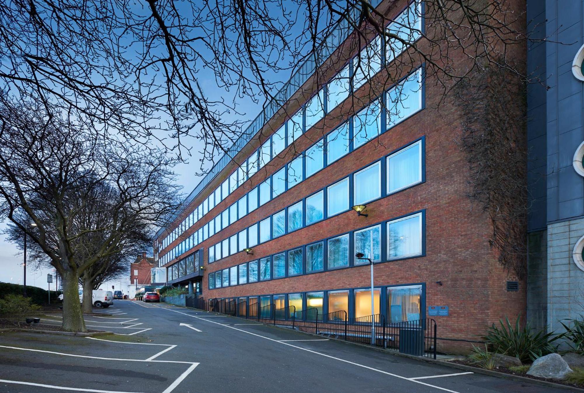 Crowne Plaza London Ealing By Ihg Hotel Kültér fotó